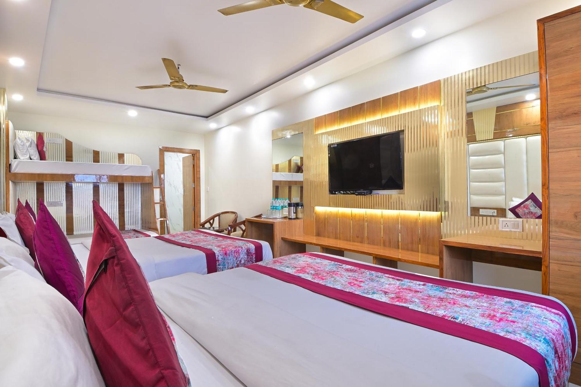 Hotel Glow Inn Paharganj-3 Mins Walk From New Delhi Railway Station Экстерьер фото