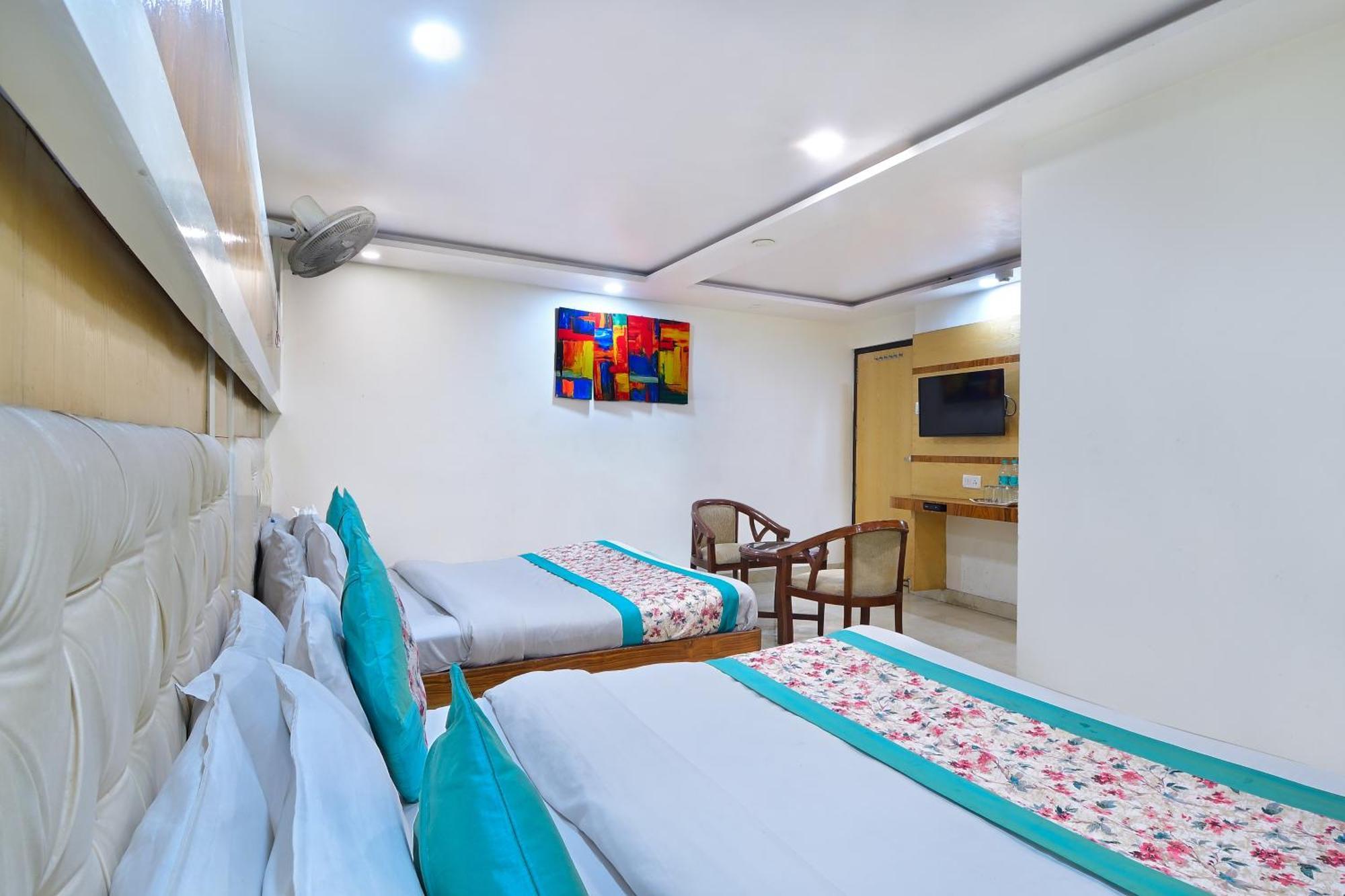 Hotel Glow Inn Paharganj-3 Mins Walk From New Delhi Railway Station Экстерьер фото