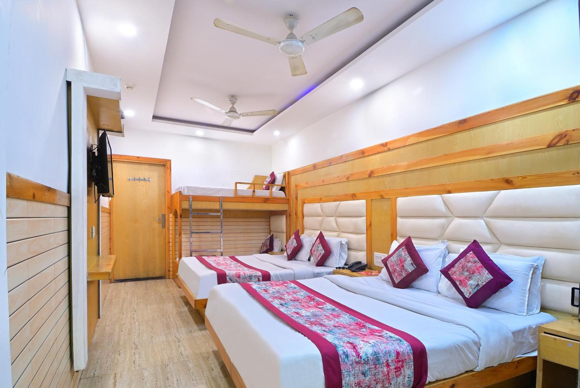 Hotel Glow Inn Paharganj-3 Mins Walk From New Delhi Railway Station Экстерьер фото