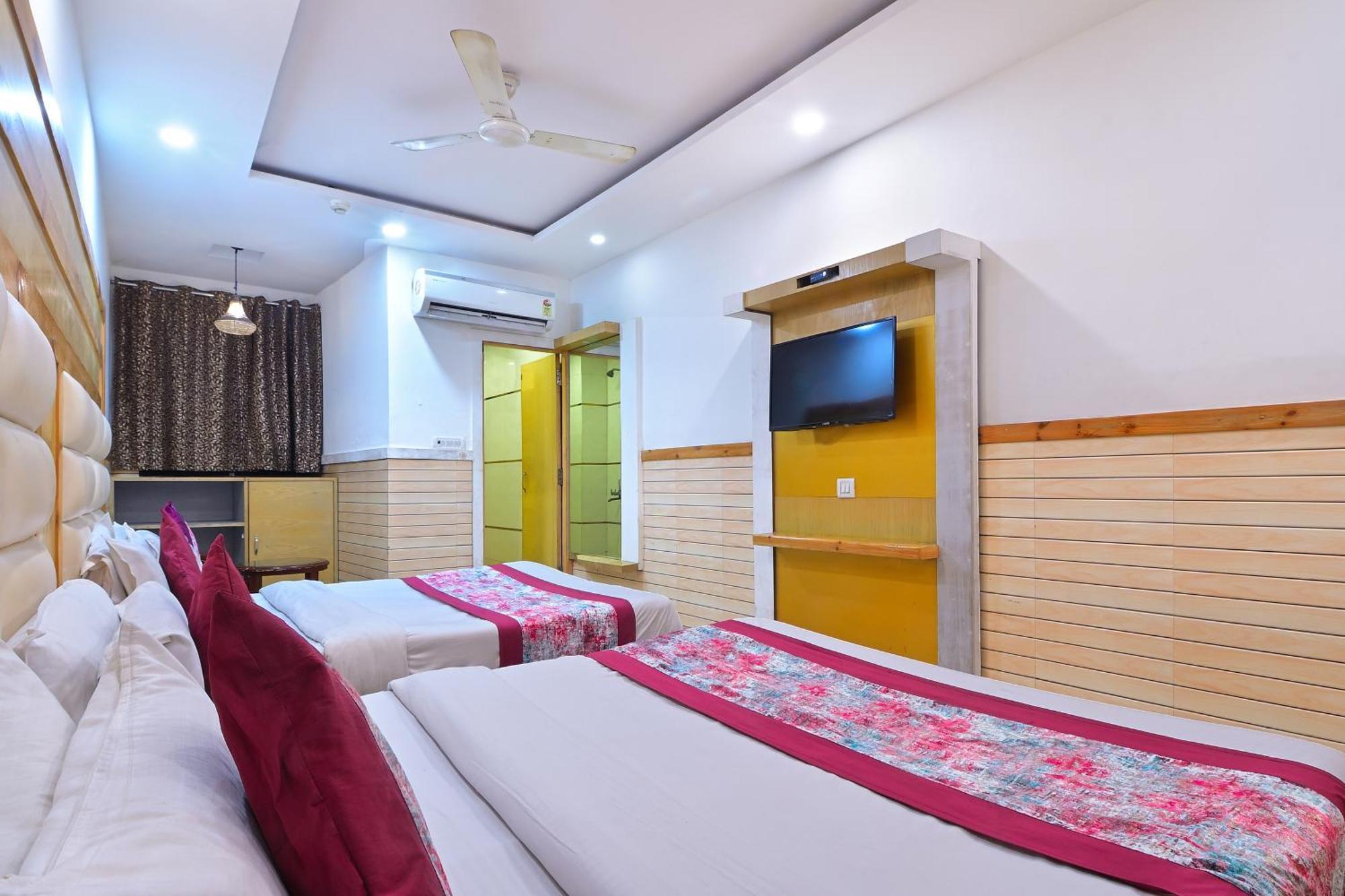 Hotel Glow Inn Paharganj-3 Mins Walk From New Delhi Railway Station Экстерьер фото