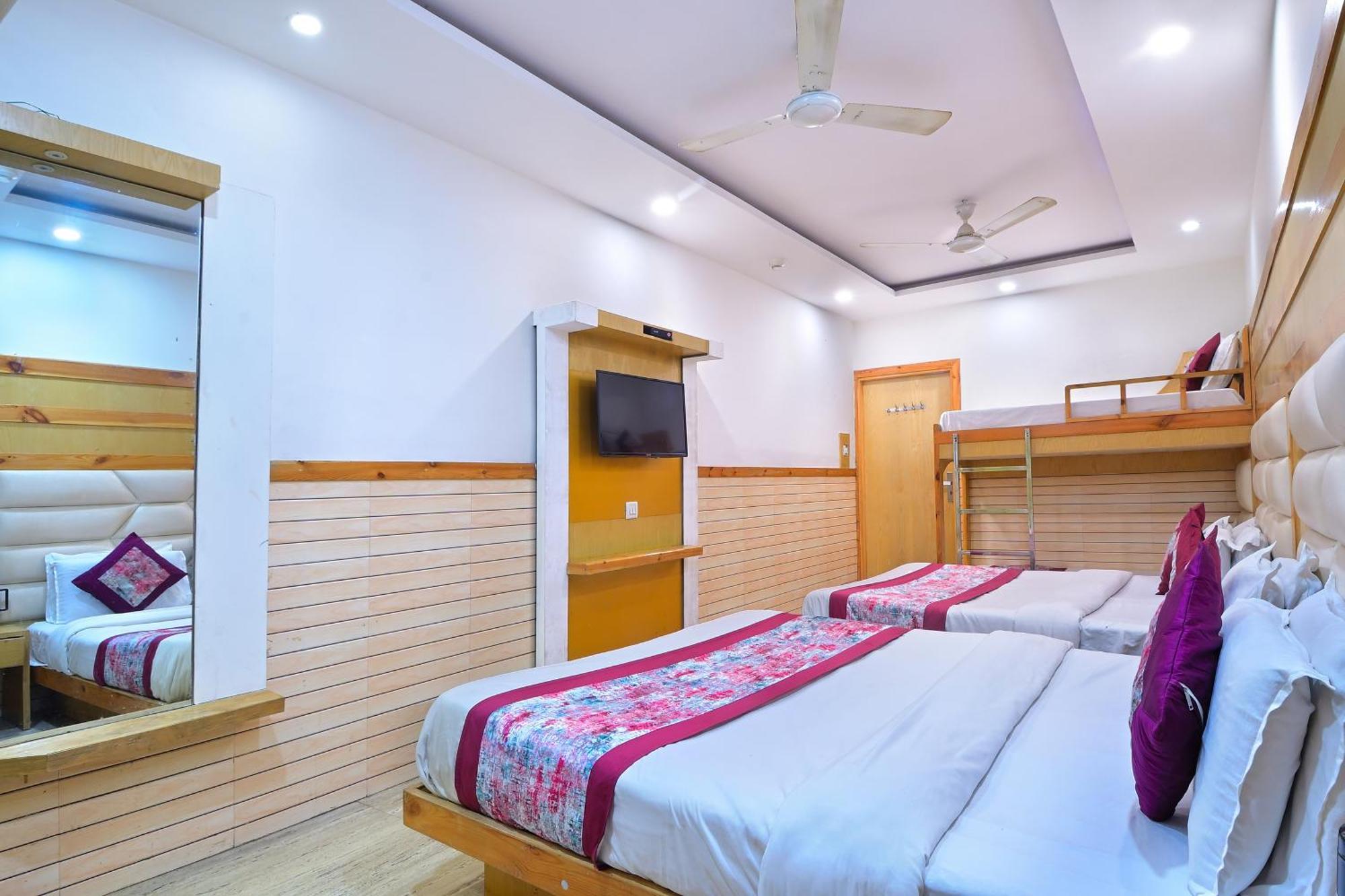 Hotel Glow Inn Paharganj-3 Mins Walk From New Delhi Railway Station Экстерьер фото