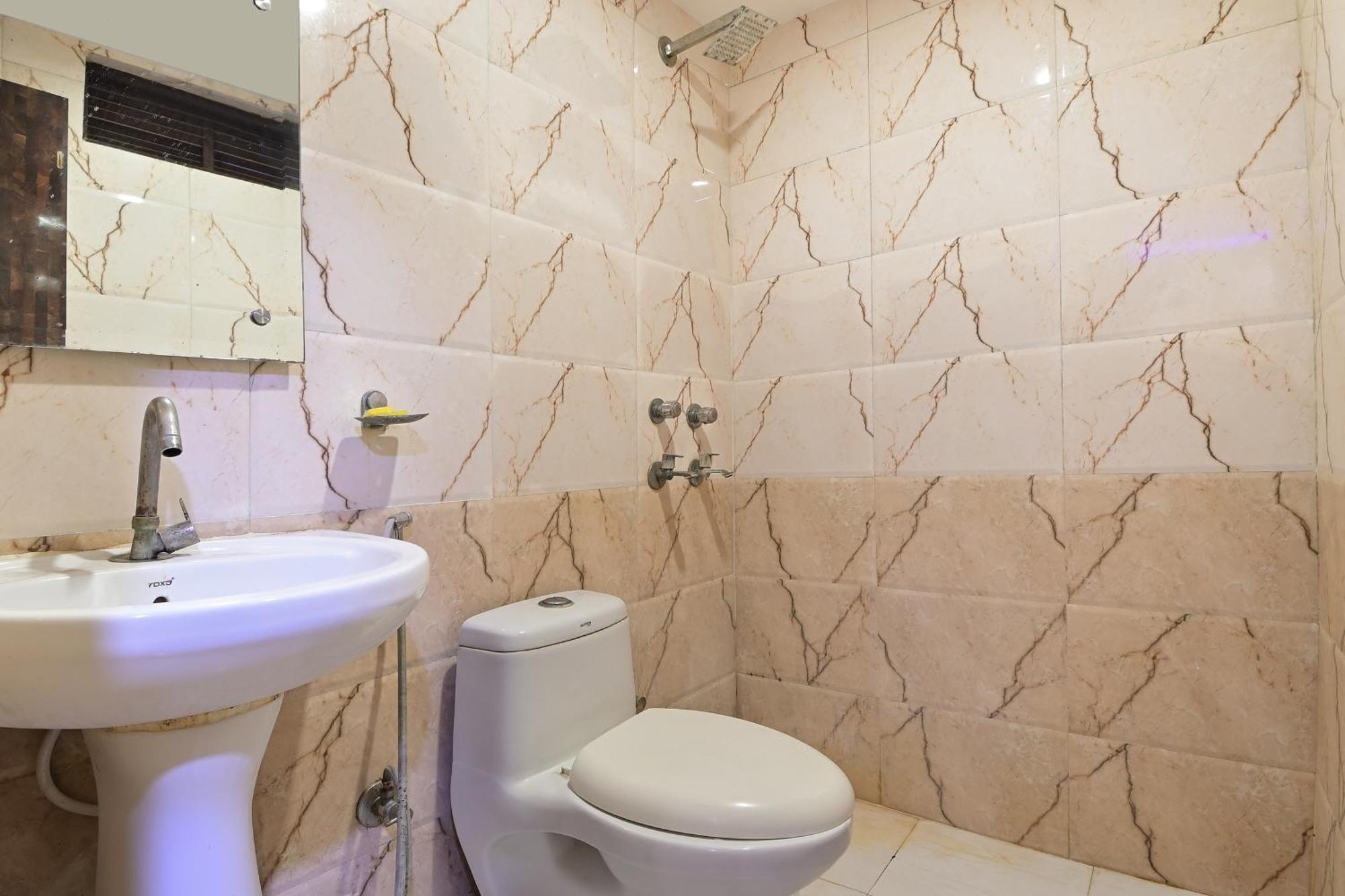 Hotel Glow Inn Paharganj-3 Mins Walk From New Delhi Railway Station Экстерьер фото